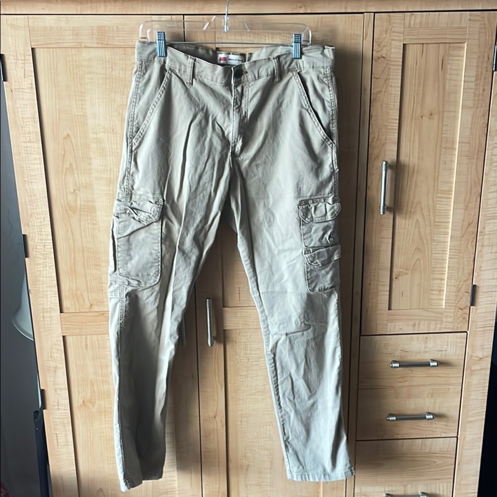Men's Wrangler regular taper Tan Cargo Pants 34/30